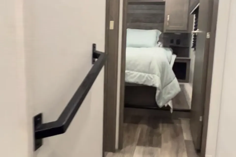 Monarch MeadowsKeystone Cougar Fifth Wheel