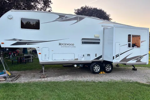 Our Family’s Rockwood Signature Fifth Wheel