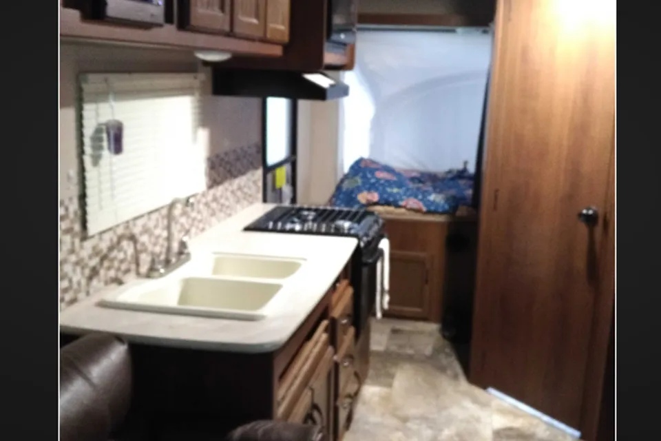 Jayco Jay Feather Hybrid