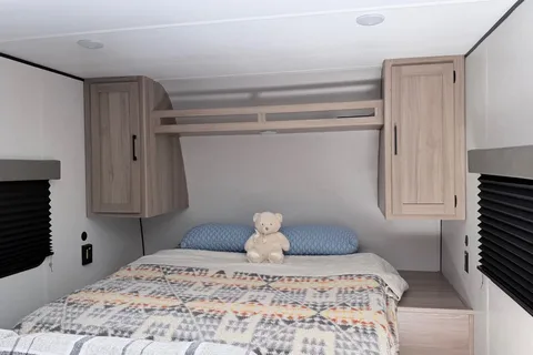 Aaron's Keystone Coleman 23bwe Travel Trailer