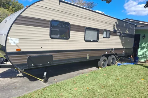 Nancy's Forest River Wildwood X-Lite 261BHXL Travel Trailer
