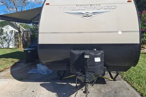 Nancy's Forest River Wildwood X-Lite 261BHXL Travel Trailer