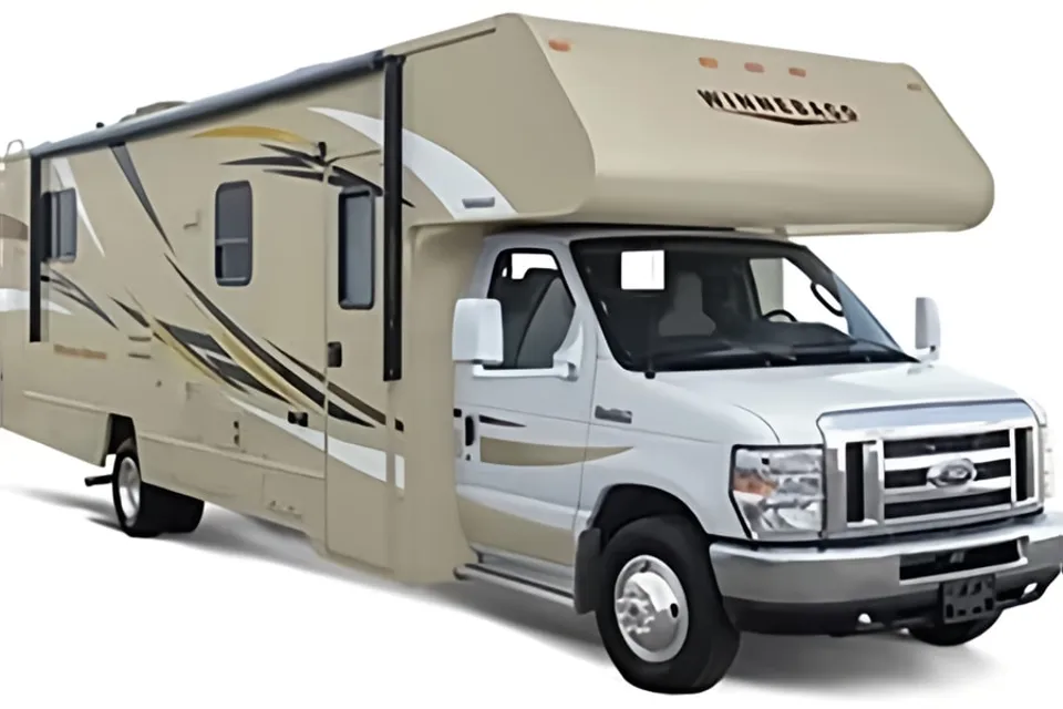 2018 Winnebago Minnie Winnie Series M-25B, by Lil and Gil