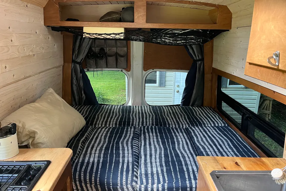 Nissan Nv 2500 Campervan