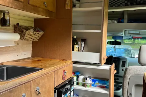 Nissan Nv 2500 Campervan