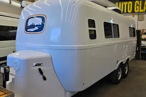 Jacob's Oliver Legacy Elite 2 Platinum Travel Trailer