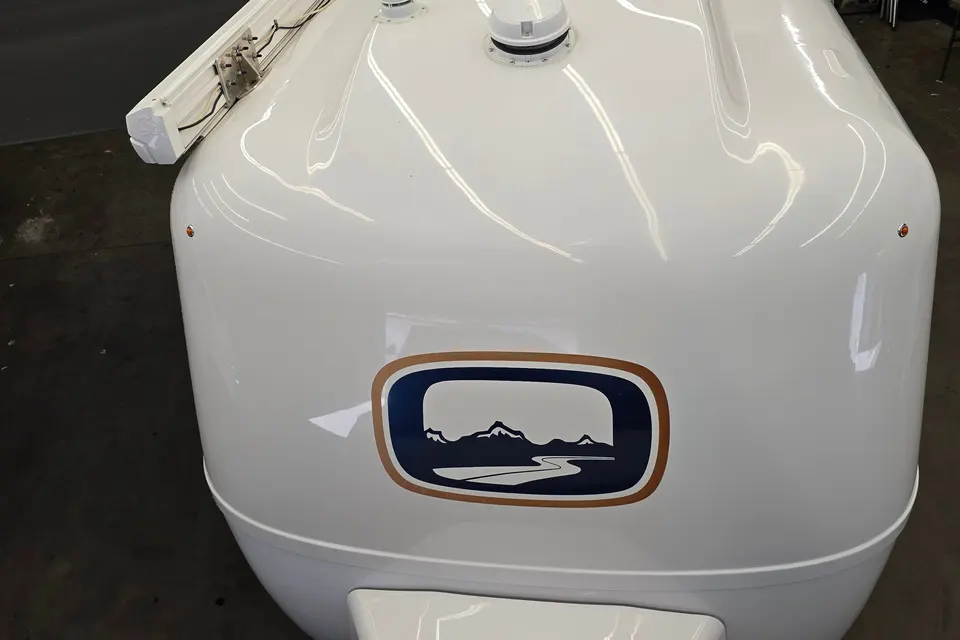 Jacob's Oliver Legacy Elite 2 Platinum Travel Trailer