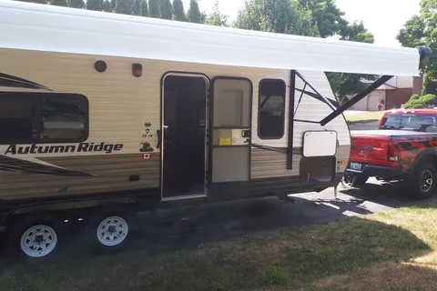 Dale's Starcraft Autumn ridge Travel Trailer