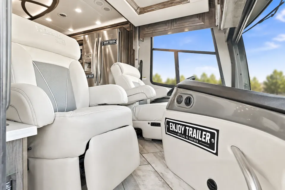 💜 Discovery Pie 💜 Luxury Class A • Sleeps 9 • Full Living Area
