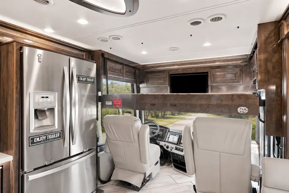💜 Discovery Pie 💜 Luxury Class A • Sleeps 9 • Full Living Area
