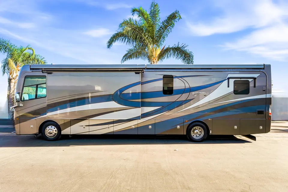 💜 Discovery Pie 💜 Luxury Class A • Sleeps 9 • Full Living Area