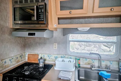 Hans's RV Cottage