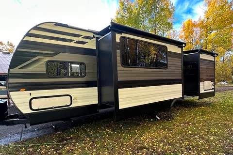 Brand New 2023 Grand Design Unit 2
