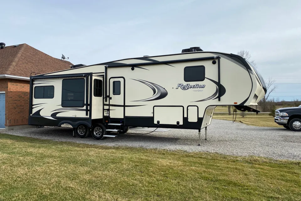Luxurious Grand Design Fifth Wheel Trailer