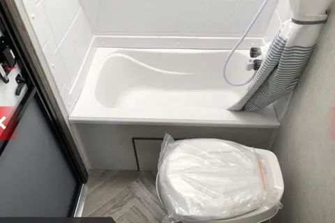 Leon's Forest River Evo Travel Trailer