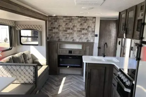 Leon's Forest River Evo Travel Trailer