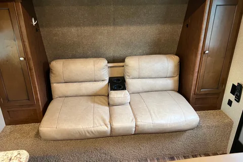 Ron and Joanne’s Keystone Hideout Single Axle 185LHS Travel Trailer
