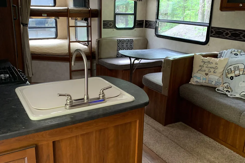 Keystone 272BHS Travel Trailer
