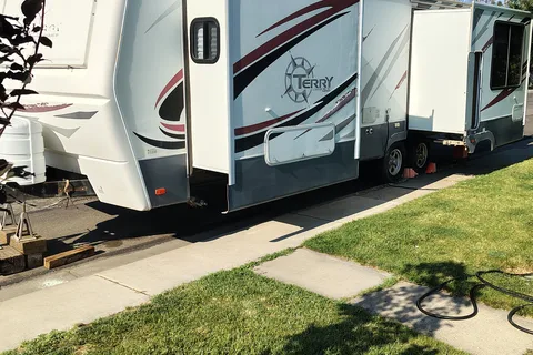Travel trailercamper