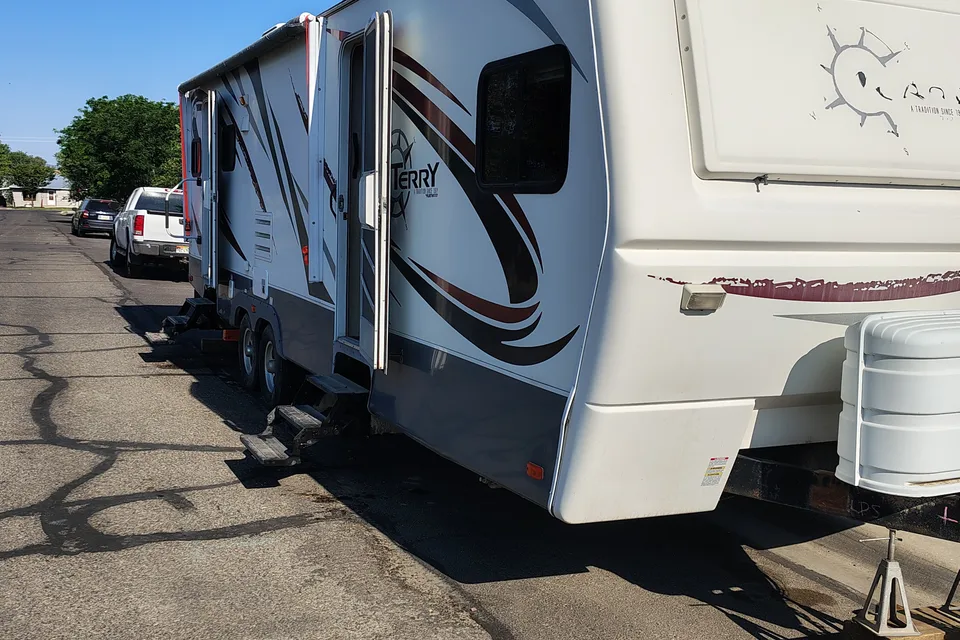 Travel trailercamper