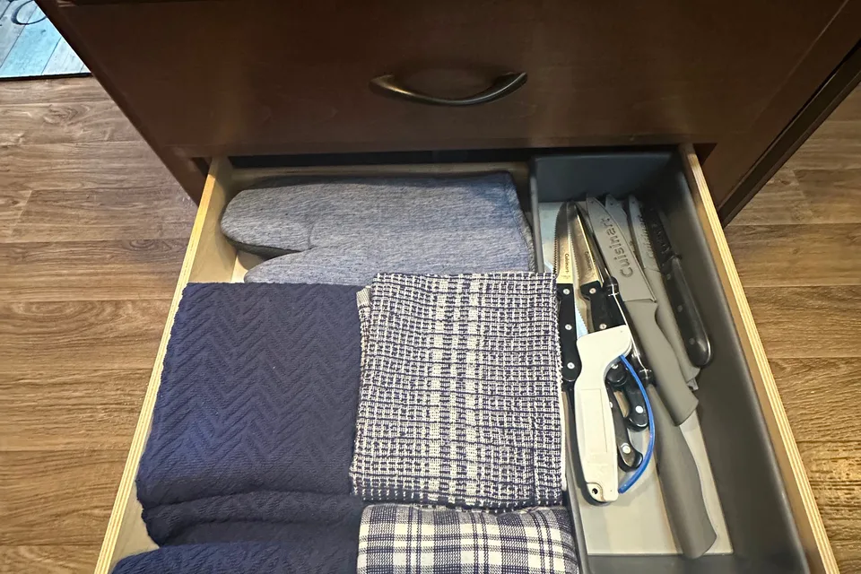 Spacious Tahoe Bunkhouse *Festival Friendly