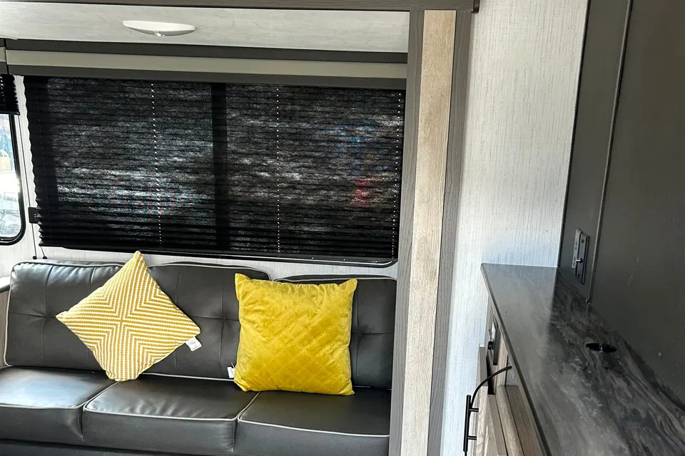 Rebecca's Heartland Prowler BR271 Travel Trailer