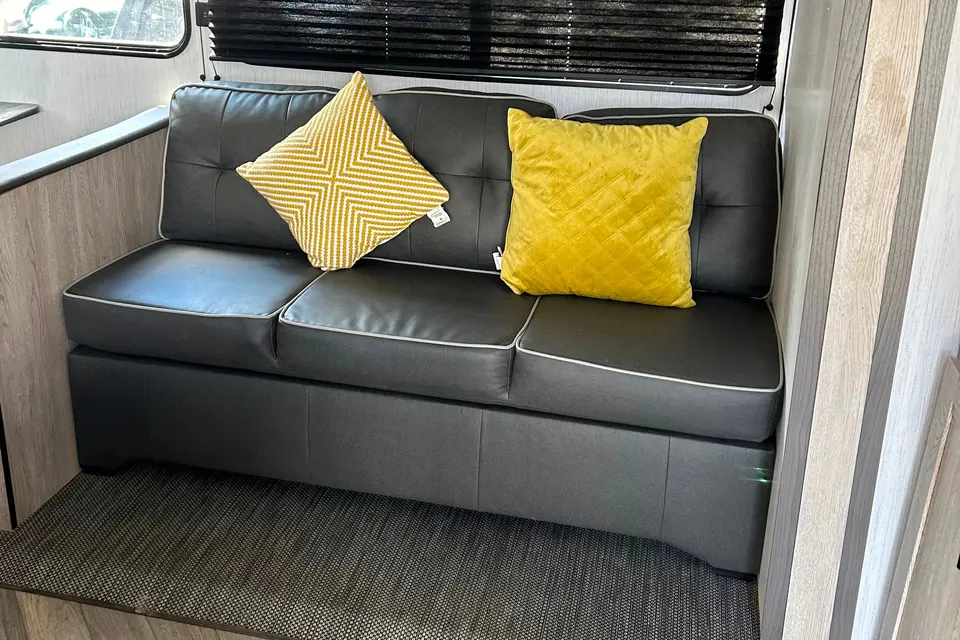 Rebecca's Heartland Prowler BR271 Travel Trailer