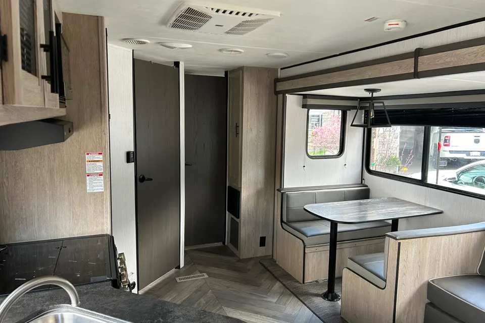 Rebecca's Heartland Prowler BR271 Travel Trailer
