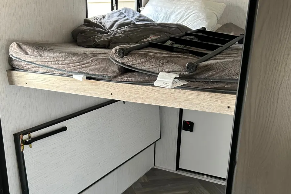 Rebecca's Heartland Prowler BR271 Travel Trailer
