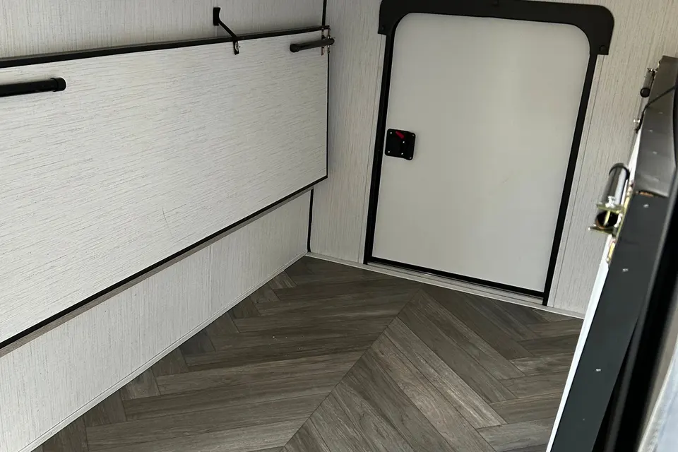 Rebecca's Heartland Prowler BR271 Travel Trailer