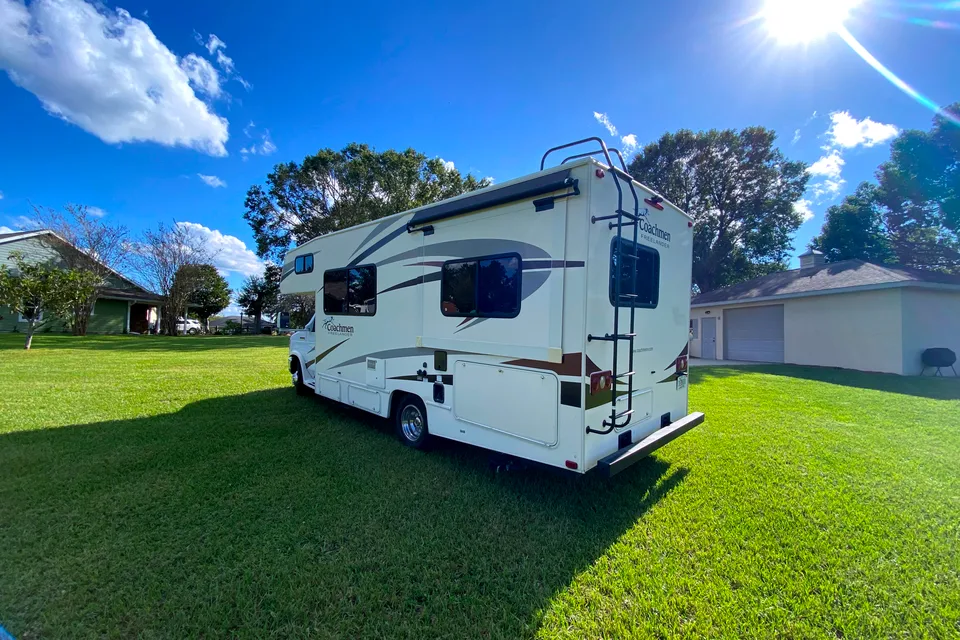 “Free Bird” Coachmen Freelander Class C