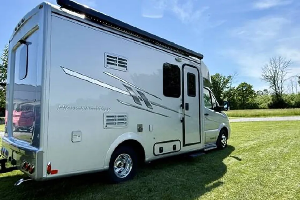 Natasha's Pleasure-Way Plateau XL Class B