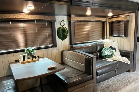 King Camper for Kids & Furry Friends