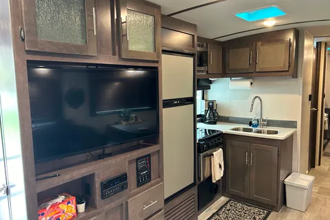 King Camper for Kids & Furry Friends