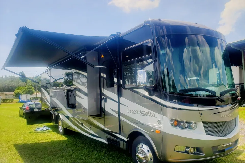 Michael's Forest River Georgetown 377XL  Class A