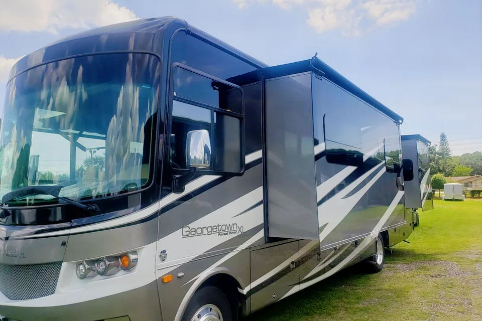 Michael's Forest River Georgetown 377XL  Class A