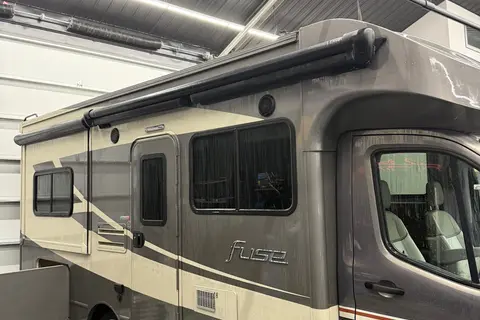 Chuck's Winnebago Fuse Class C