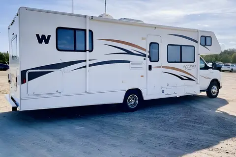 Maurice / Winnebago Access 29t