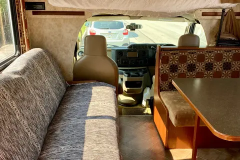 Maurice / Winnebago Access 29t