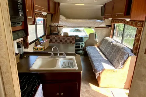 Maurice / Winnebago Access 29t