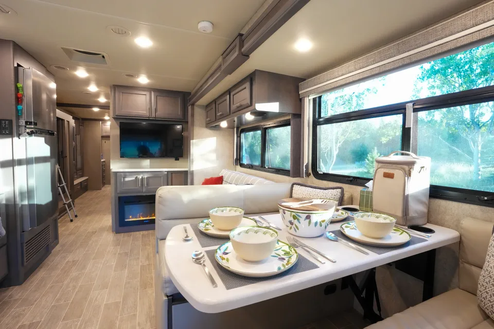 Thor Miramar 37.1 | Sleeps 9 | Family Adventure