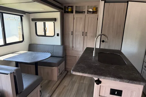 Brock's and Rhiannon’s Cozy Coachmen Northern Sprit  Travel Trailer