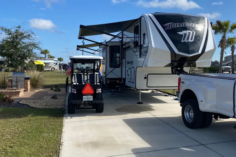 David's Grand Design 41G Momentum Fifth Wheel
