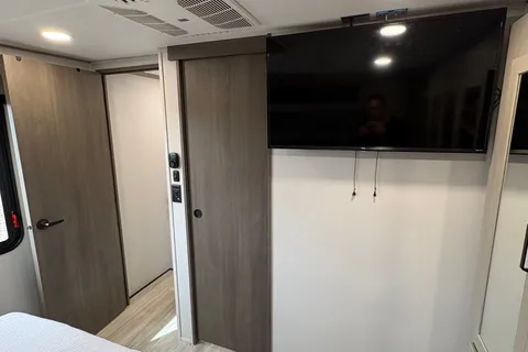 David's Grand Design 41G Momentum Fifth Wheel