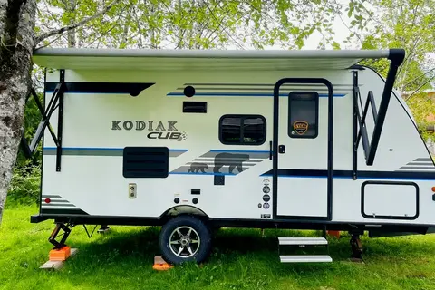 A & K - Dutchmen Kodiak Cub 175bh Travel Trailer