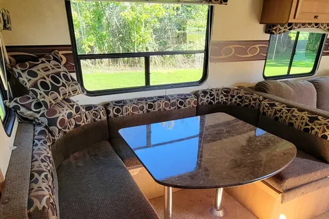 Michael 's Layton 264B Skycat Travel Trailer