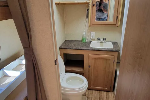 Michael 's Layton 264B Skycat Travel Trailer