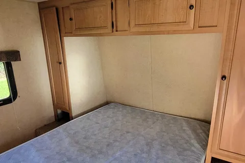 Michael 's Layton 264B Skycat Travel Trailer