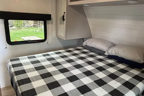 Jay Jay Prêt-à-Camper | Roulotte familiale livrée au camping