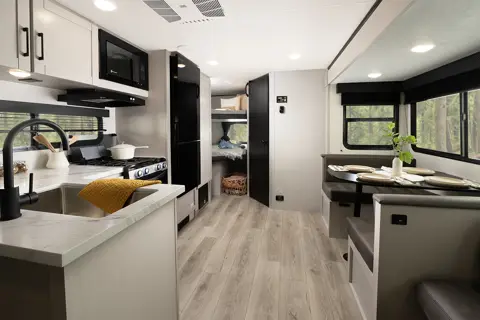Jay Jay Prêt-à-Camper | Roulotte familiale livrée au camping